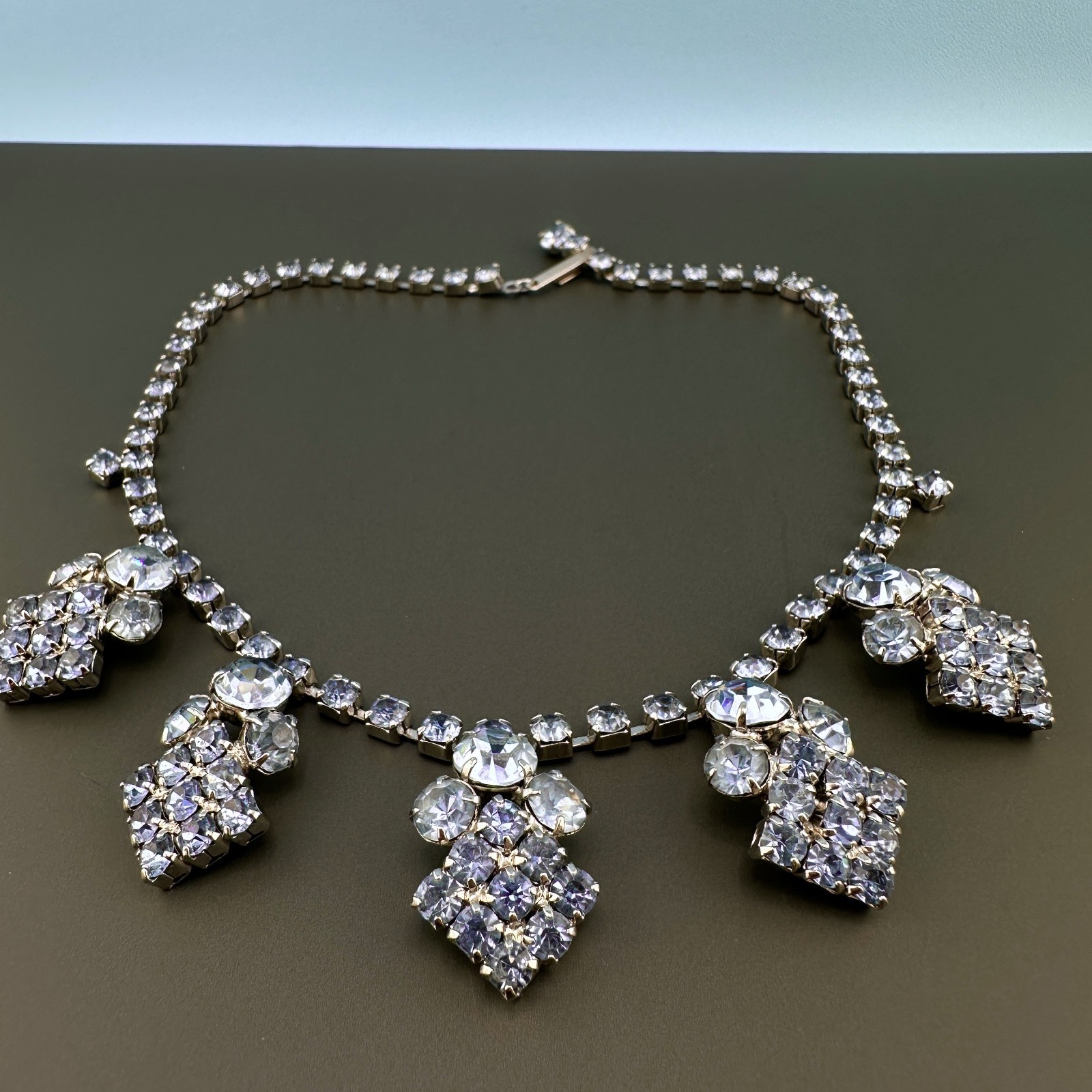 Vintage Blue Rhinestone Collar Necklace Prong Set Cup Chain Cluster Drops 14″