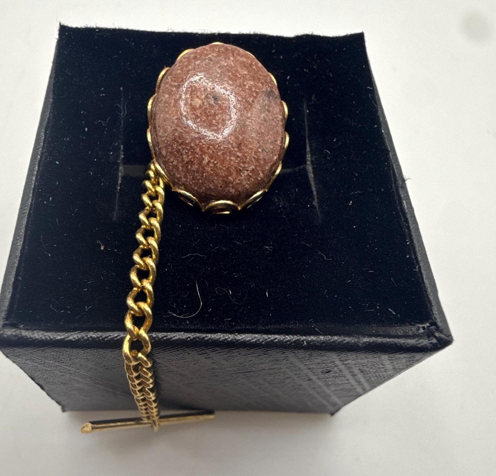 Vintage gold tone pink hue oval stone tie clip pin with chain