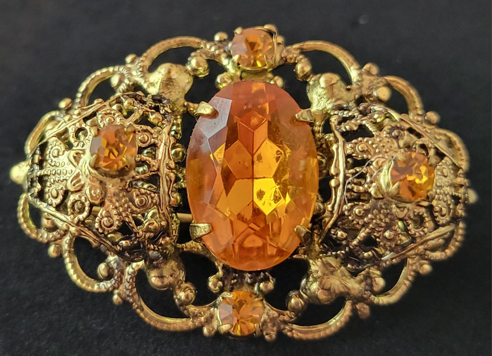 Vth gold filigree brooch pin Amber/Honey prong set stones Delicate