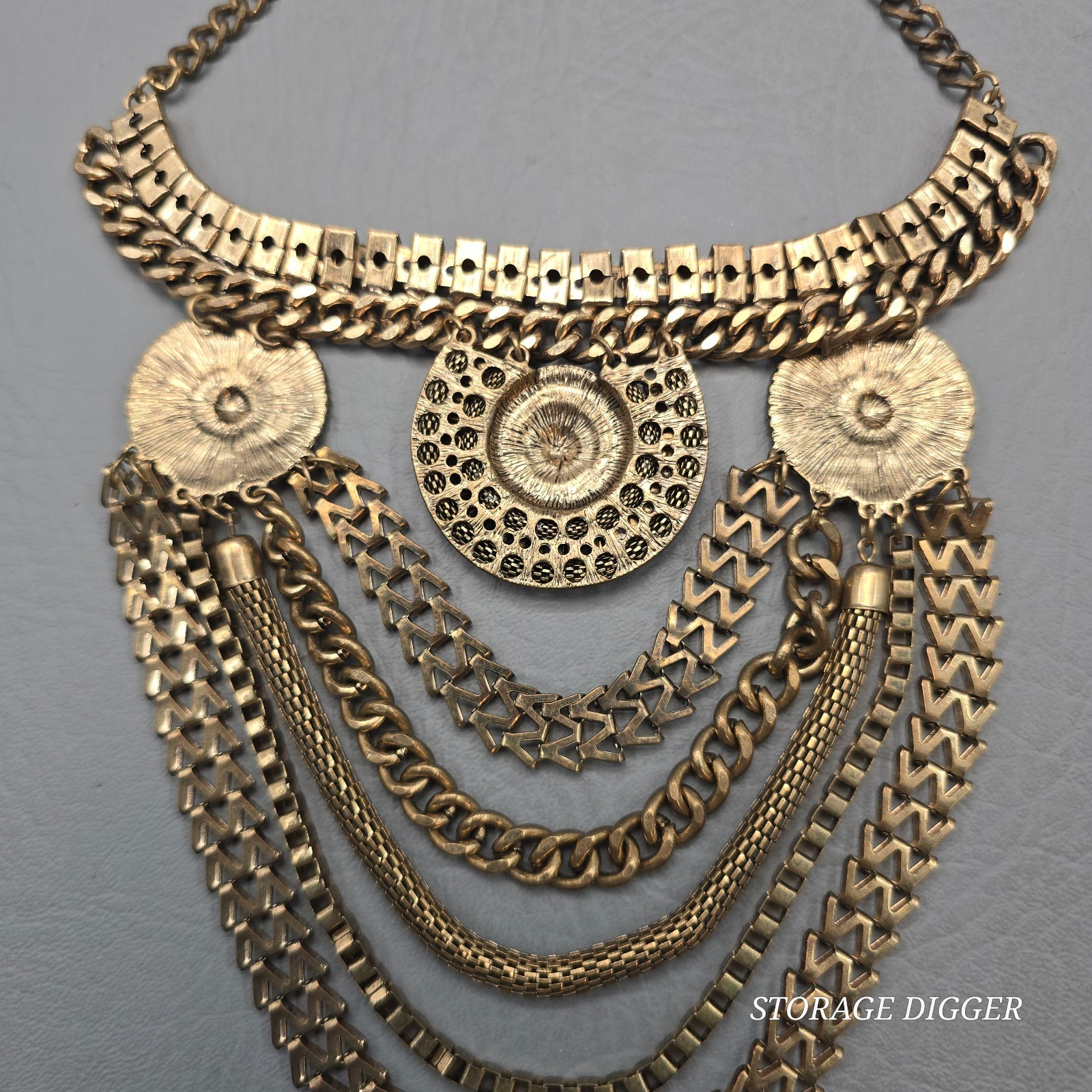 VTG Chunky Statement Multi-Strand Gold Tone Chains Collar Bib Choker Necklace