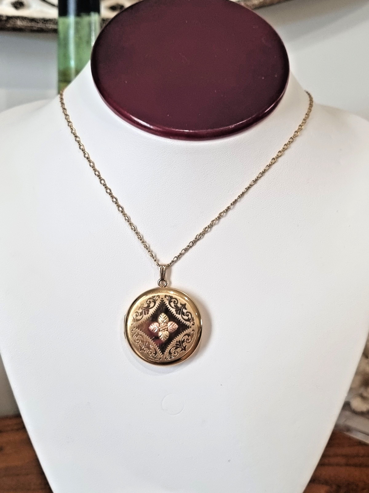 Vintage 14k Gold Fill Locket Black Hills 10k 12k Solid Trim USA made See Video