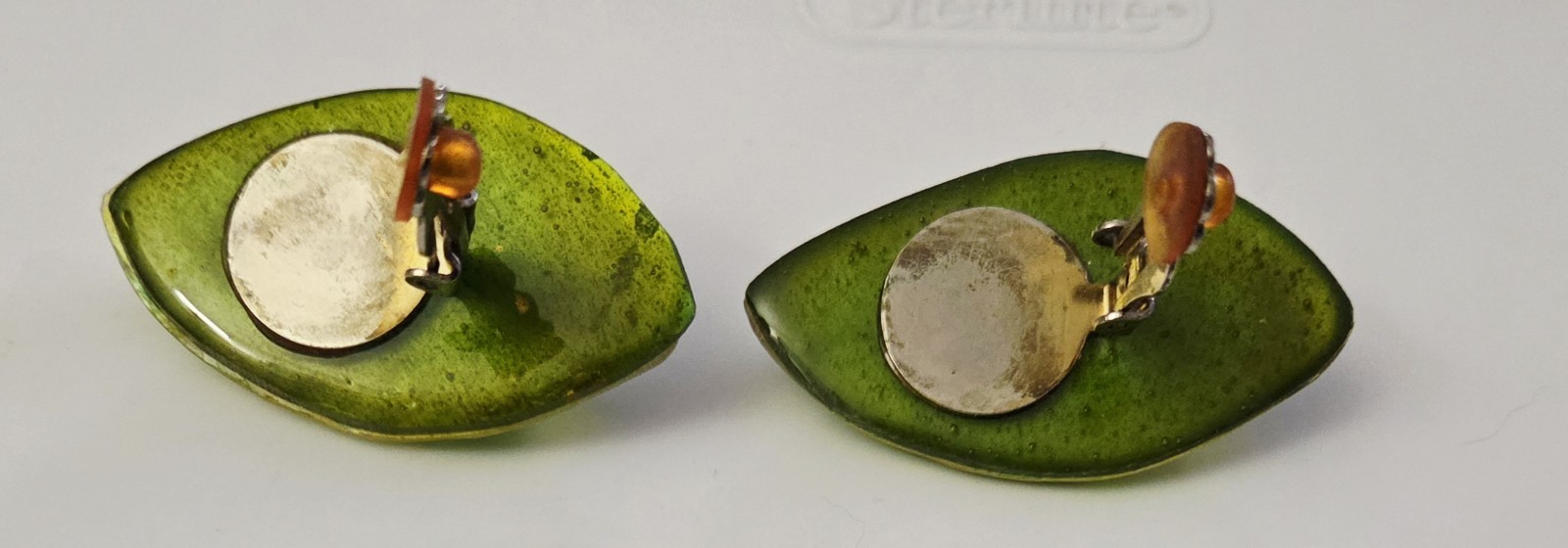 Vintage Large Statement Green Acrylic Plastic Glass Clip On Earrings 2″ x 1 1/4″