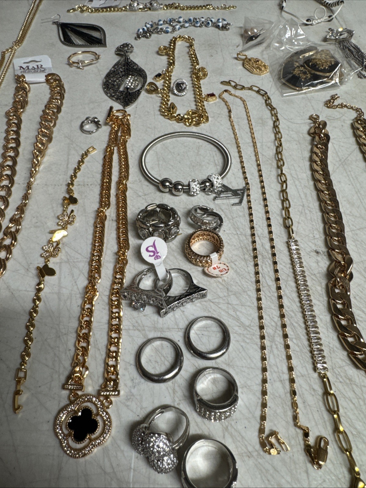 Lot Of Mix Vintage JEWERLY #5