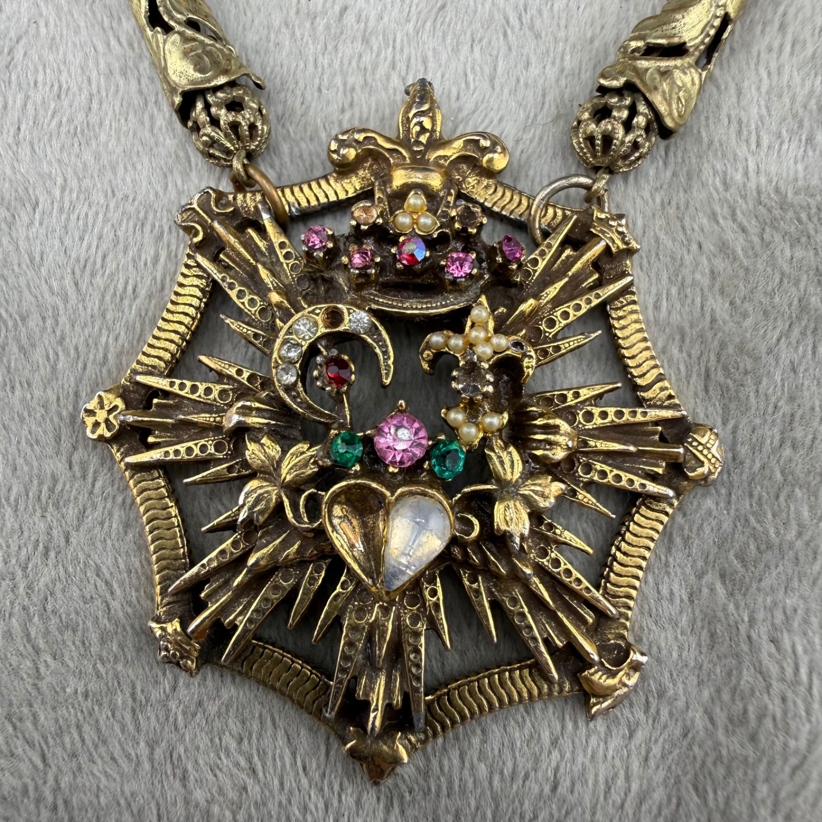 Vintage Masonic Medallion Necklace Gold Tone Filigree Chain Rhinestone READ 28”