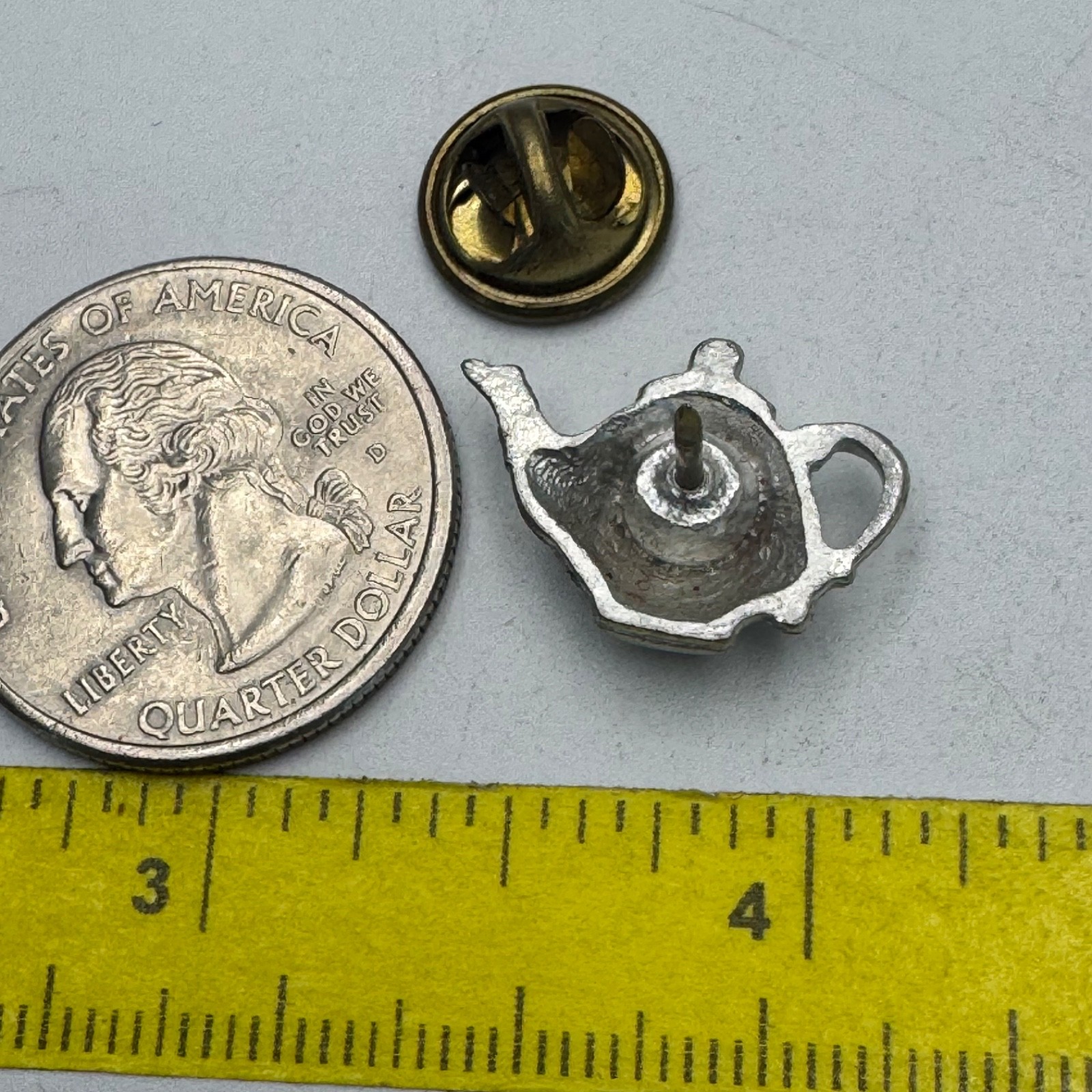 Teapot Lapel Pin Silver Tone Tea Party Collectible Kitchen 90s Souvenir Vintage