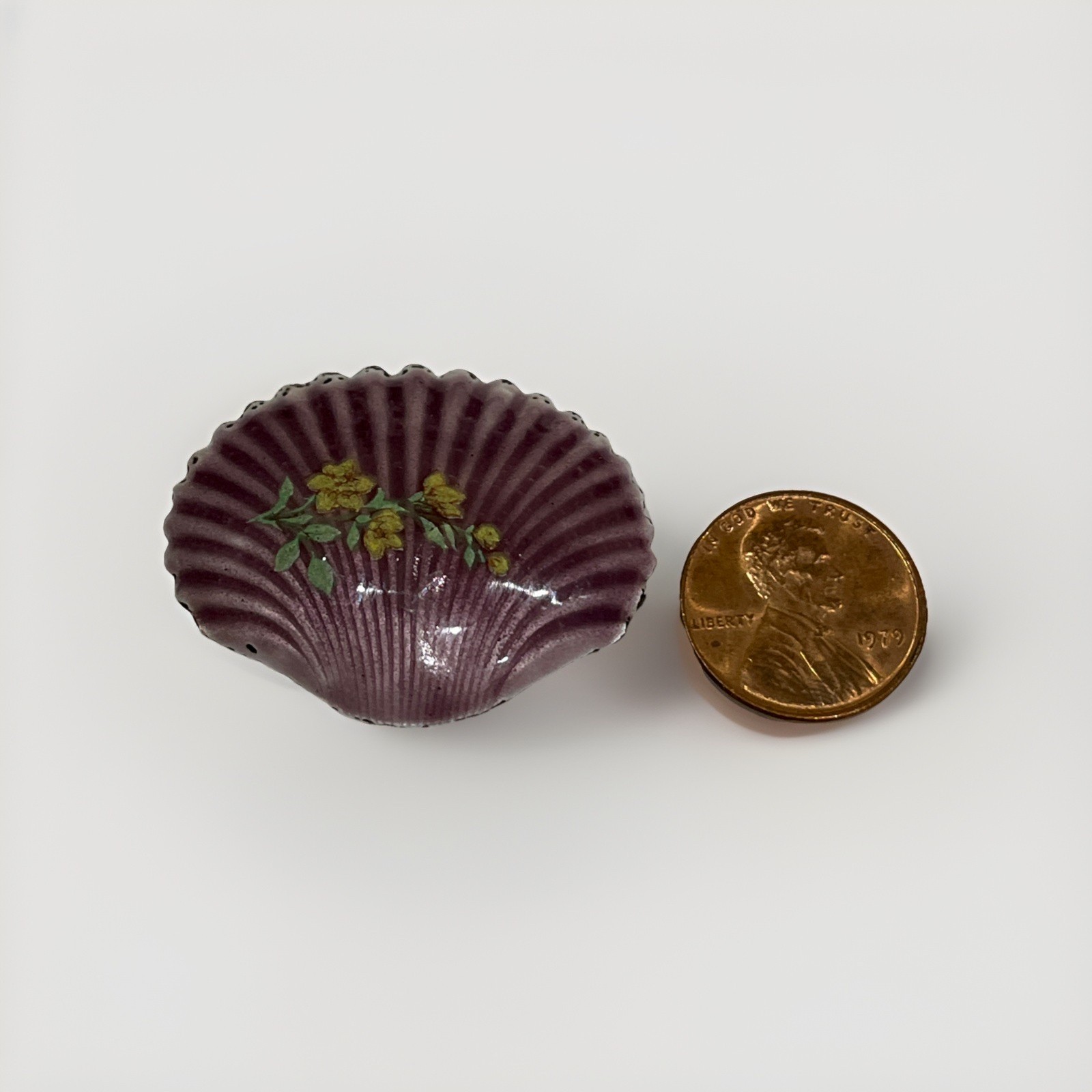 Vintage Enameled Sea Shell Brooch Pin Pretty Floral Bouquet On Purple Enamel