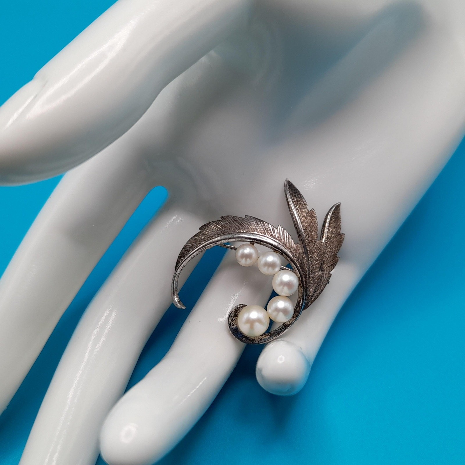 Mikimoto Sterling Silver Akoya Pearl Brooch 1950s Leaves Design Vintage