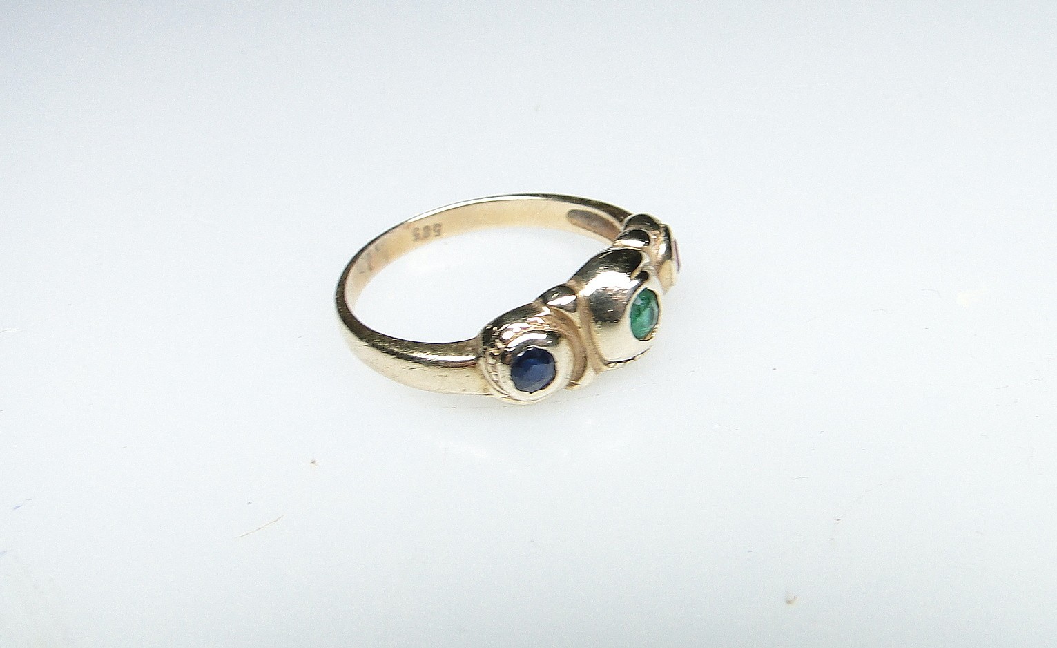 🌟Vintage 14K Gold Etruscan Ring w Ruby Emerald Sapphire 585 Band Size 8
