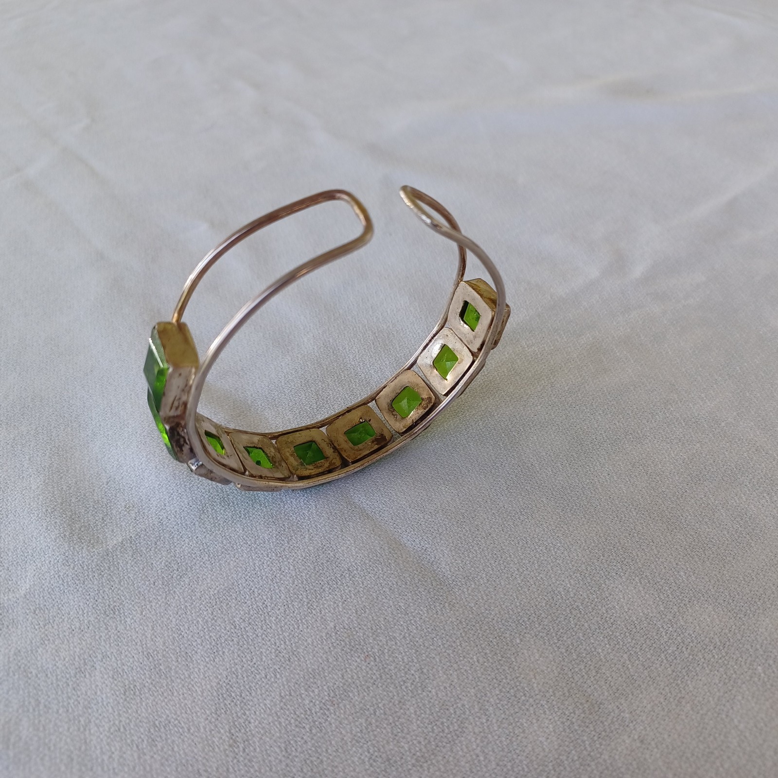 Vintage Sterling Artisan Bangle Bracelet Lge. Lime Green Square Stones 7.75″ Adj