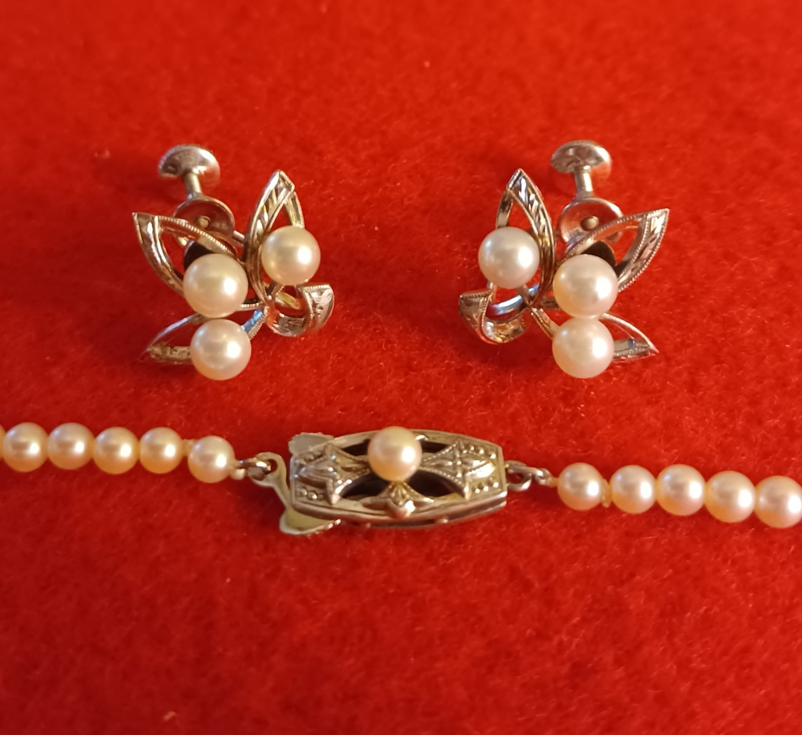 Vintage Mikimoto Pearl Necklace ~ Graduated ~ Mikimoto Earrings ~ Silver ~ Case