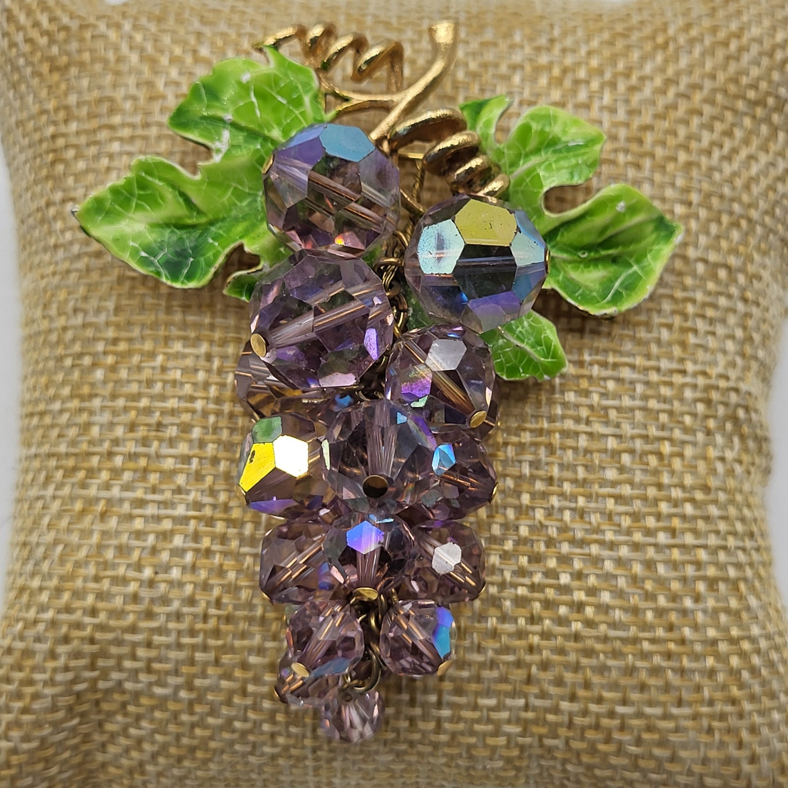 Lovely vintage Purple Crystal grape cluster dangle brooch enamel leaves cracked