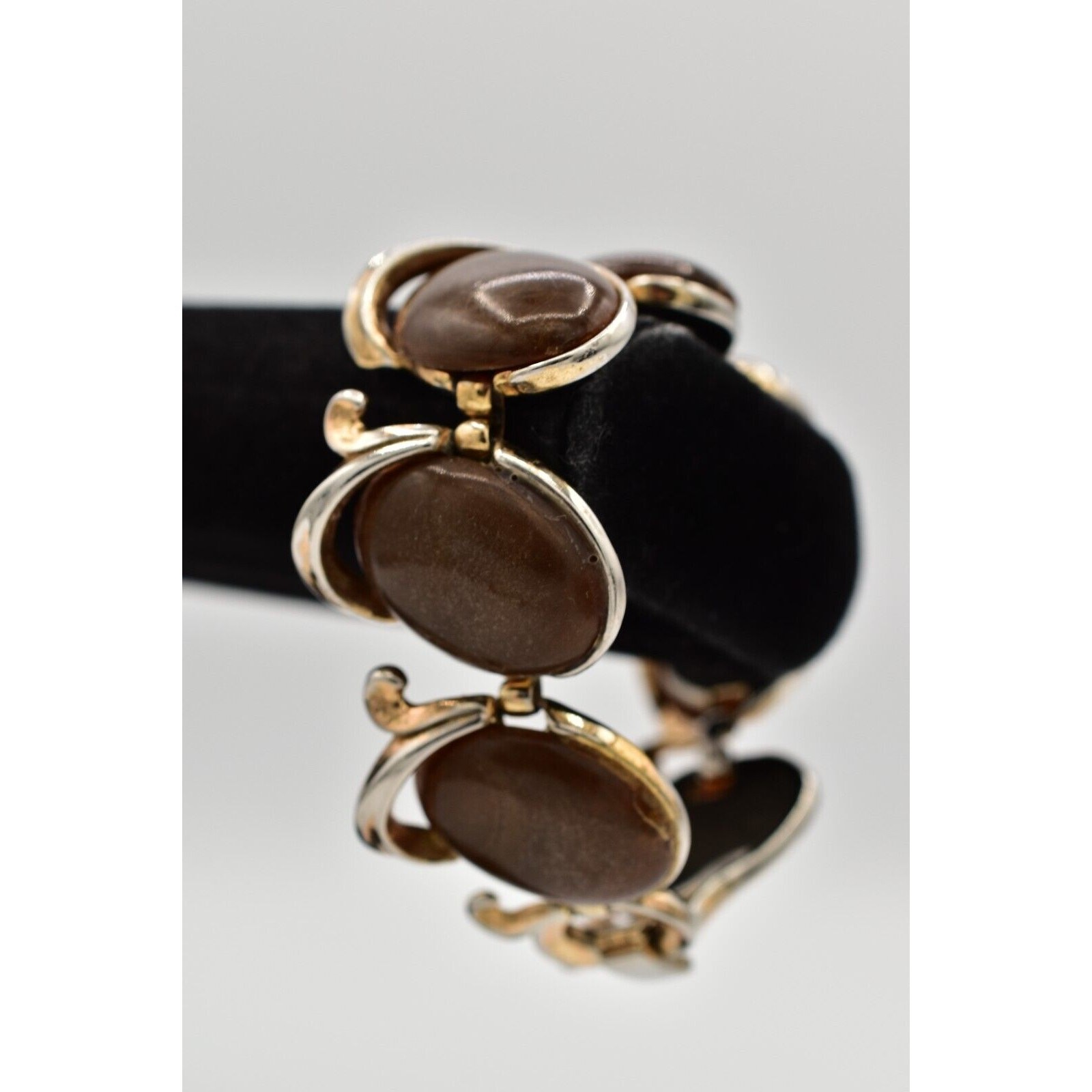 Trifari Vintage Bracelet Espresso Brown Beaded Thick Chunky Heavy Signed Bin7