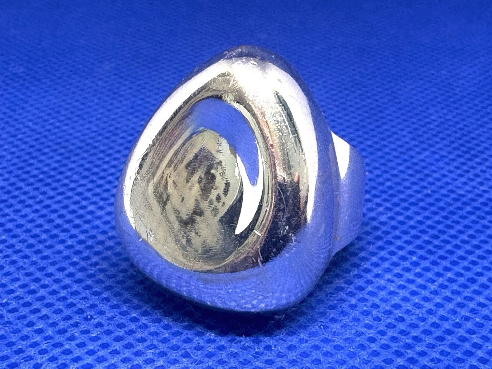 X08 Sculpture Modernist 8.93 g 1980s Vintage 925 Sterling Silver Ring Size 7.75