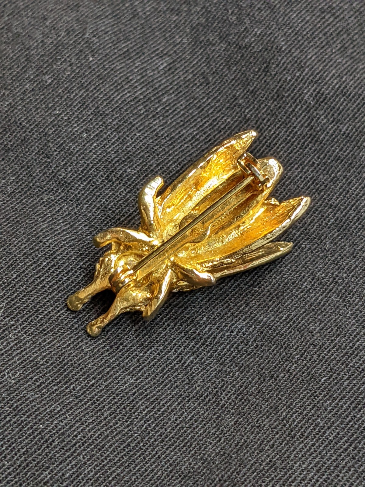 Vintage Gold Tone Rhinestone Fly Insect Brooch Pin Green Eyes Tremble Wings