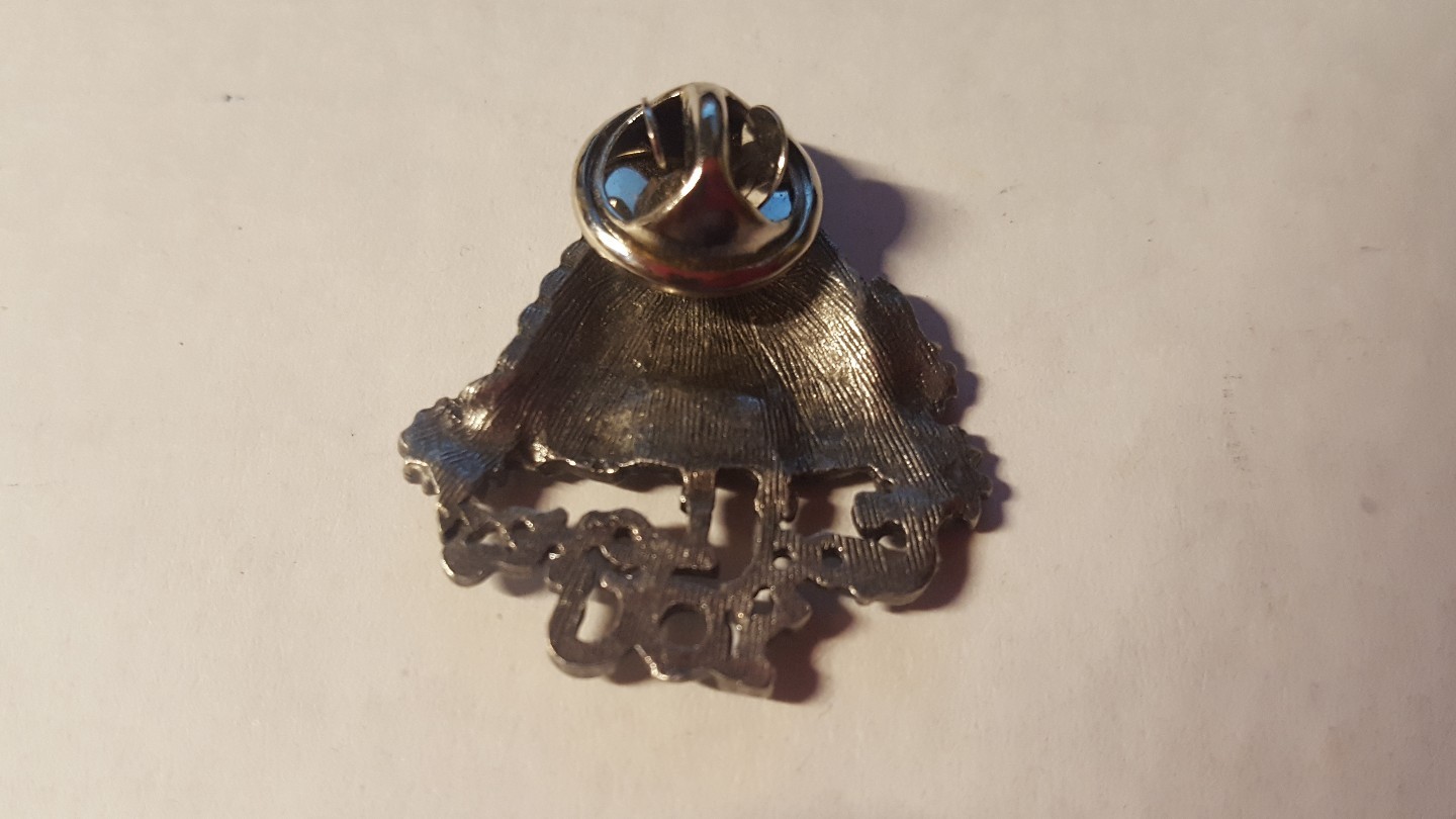 Beehive Lapel Pin God Loves You Sunflower Pewter Religious Saying