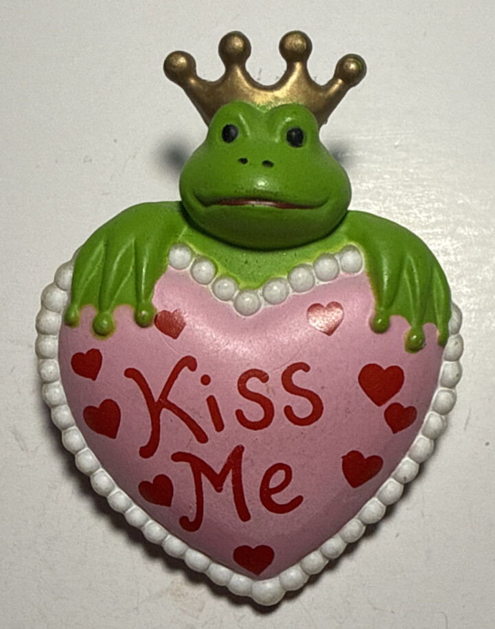 Vintage Fun World Kiss Me Frog Prince Lapel Pin E14