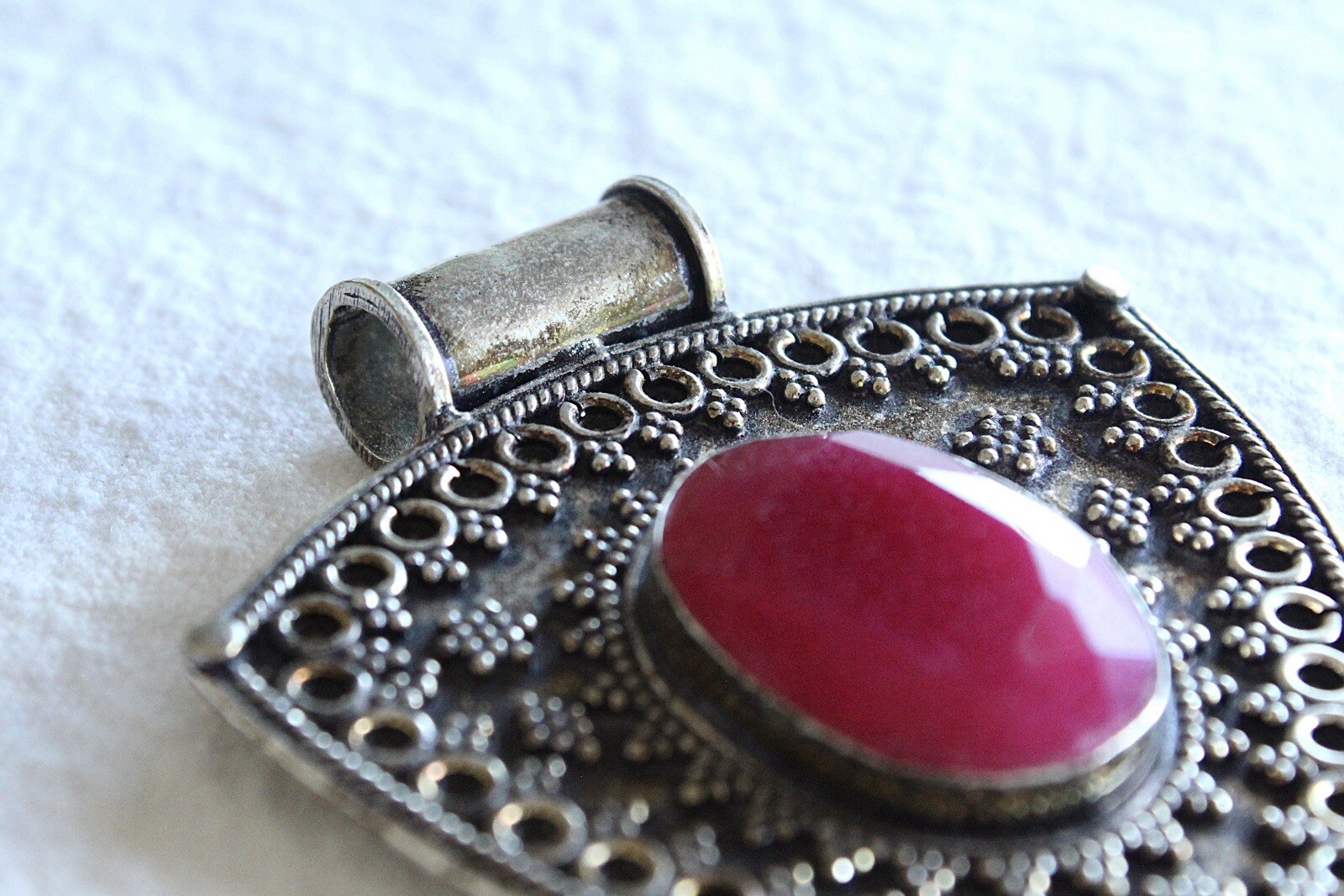 Stunning Dyed Dark Pink Quartz Necklace Pendant w/ Detailed 925 Sterling Silver