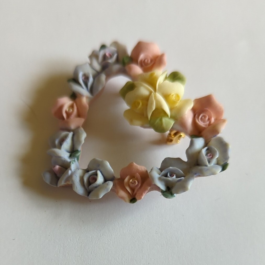 Avon Vintage Hearts and Flowers Pin Lavender Pink Yellow.