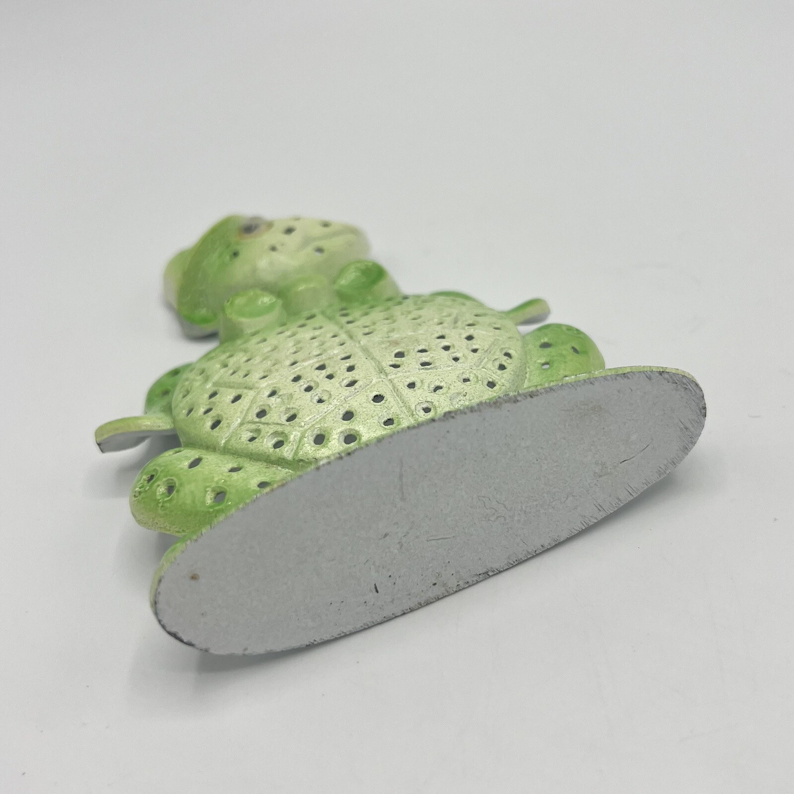 Vintage Revere Mfg. Green 4.5” Turtle Earring Holder Display USA Googly Eye