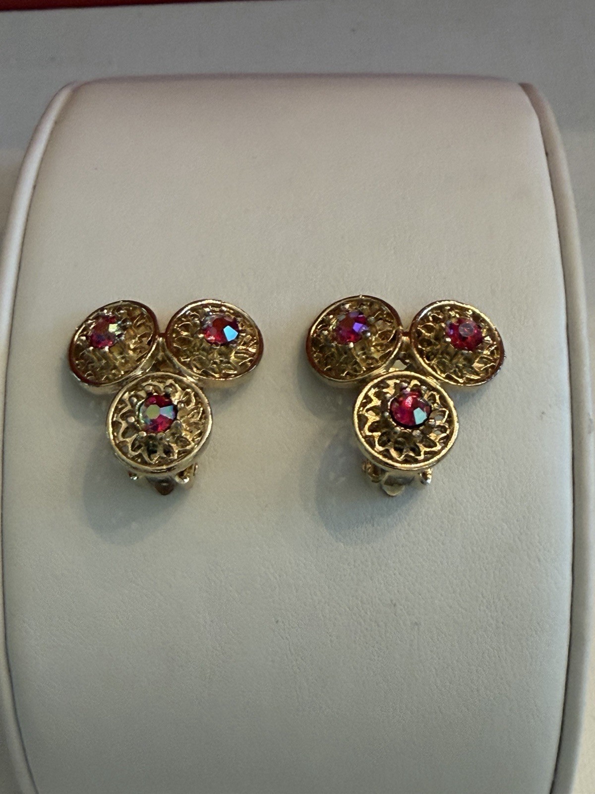 Vtg. CORO Red Aurora Borealis AB Glass Rhinestone Gold Tone Clip EARRINGS BinR