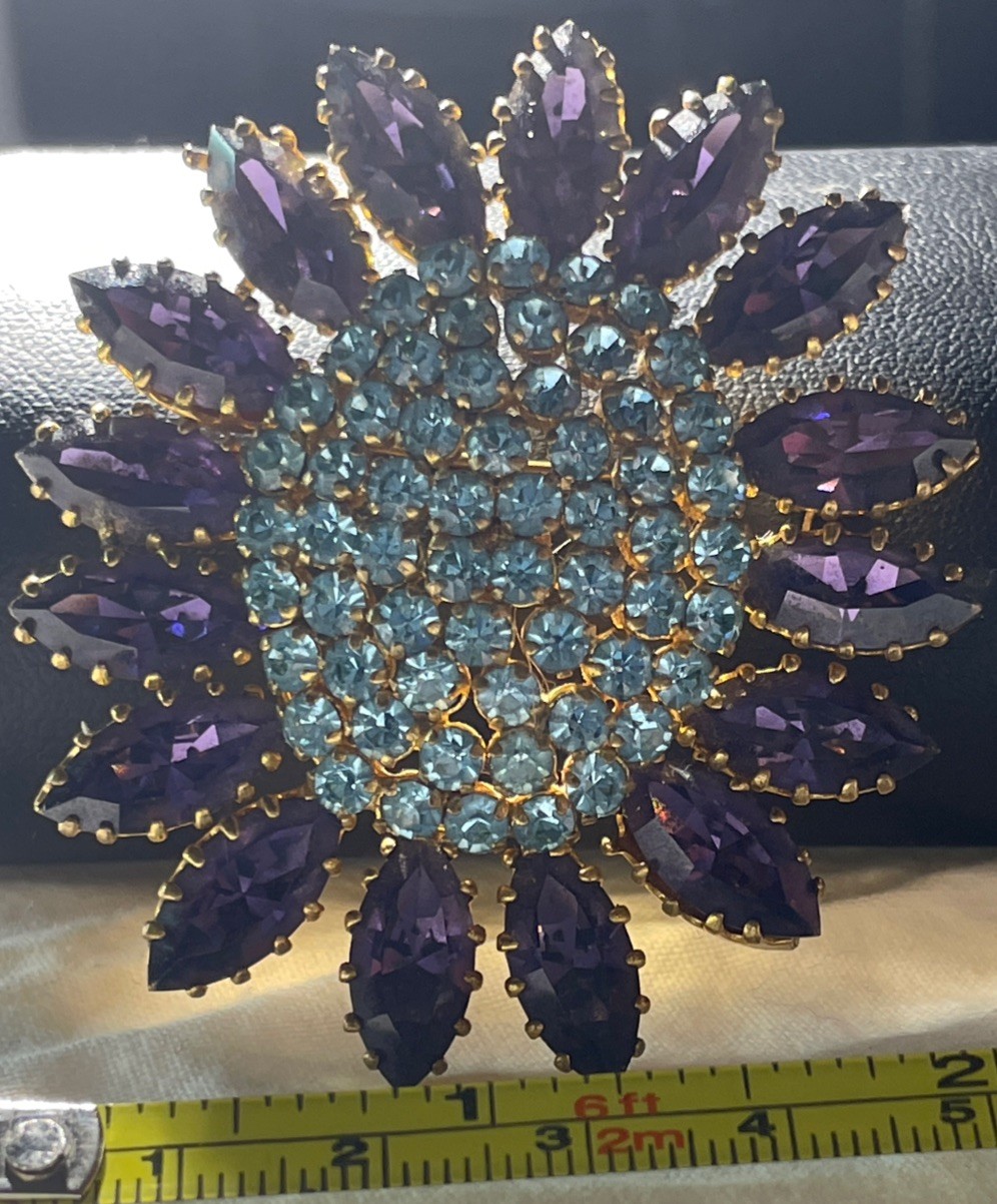 Vintage Blue And Purple Made In Austria Stamped Rhinestone And Gold Tone Brooch