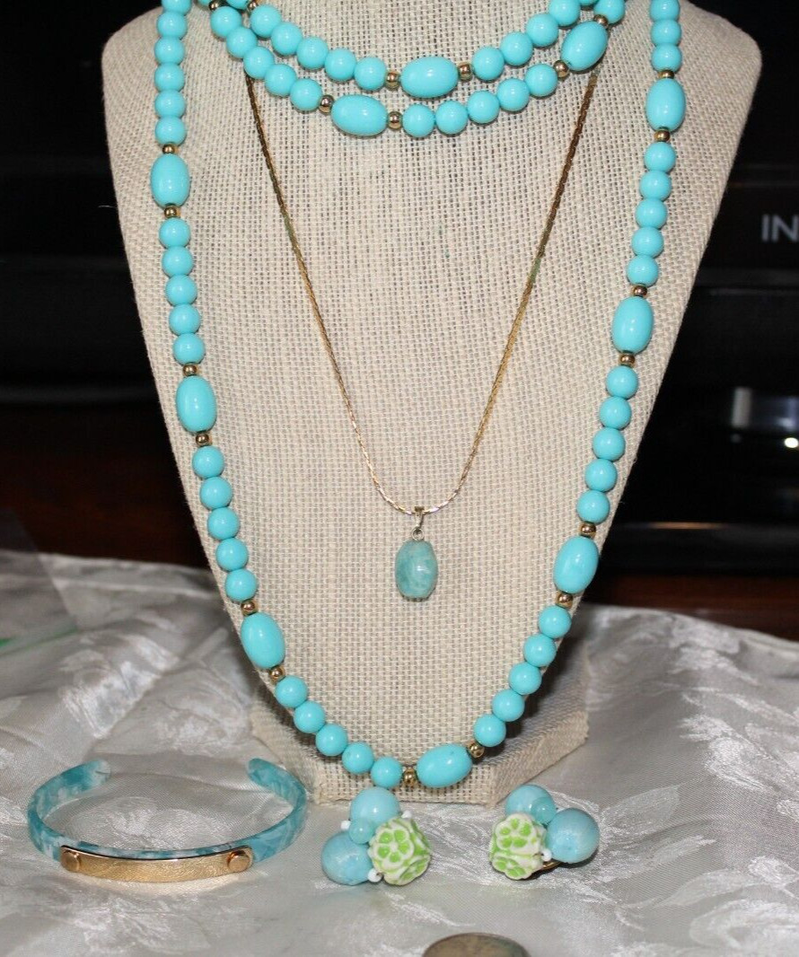 VTG LOT OF 3 TURQUOISE COLOR NECKLACES AND CLIP EARRINGS + 1 CUFF BANGLE