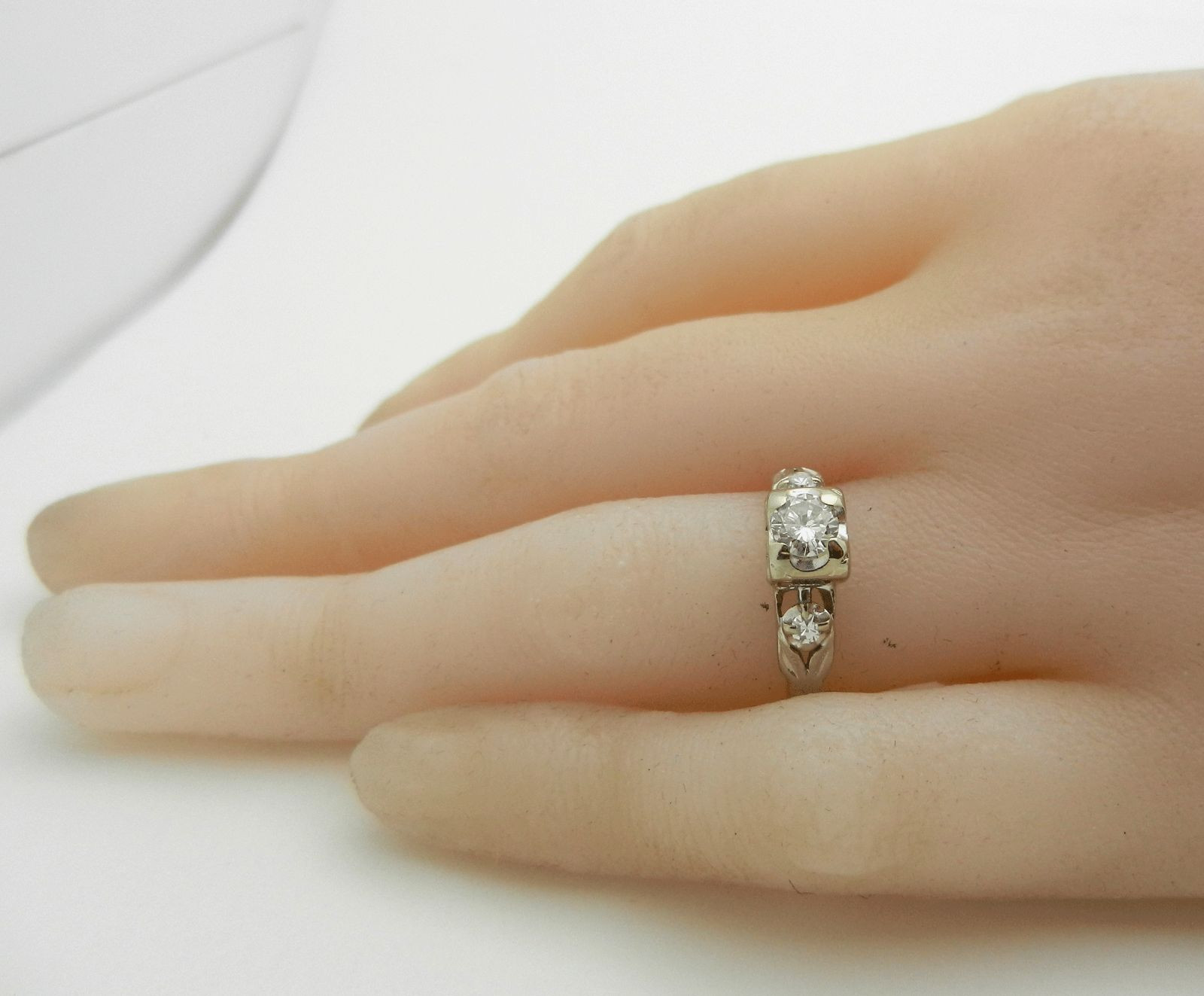 VINTAGE Art Deco solid 14k WHITE GOLD Diamonds Ring size 6