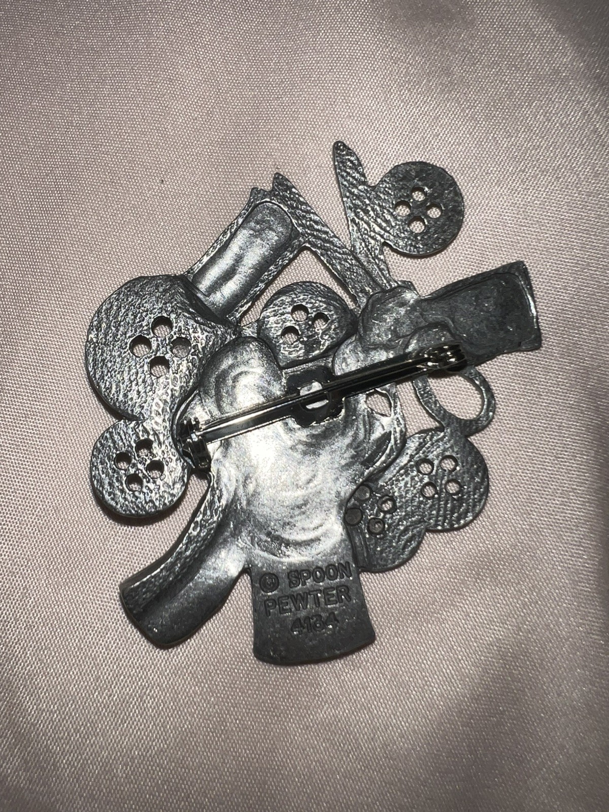Vintage Spoon 4134 Pewter Sewing Kit Theme Brooch Pin