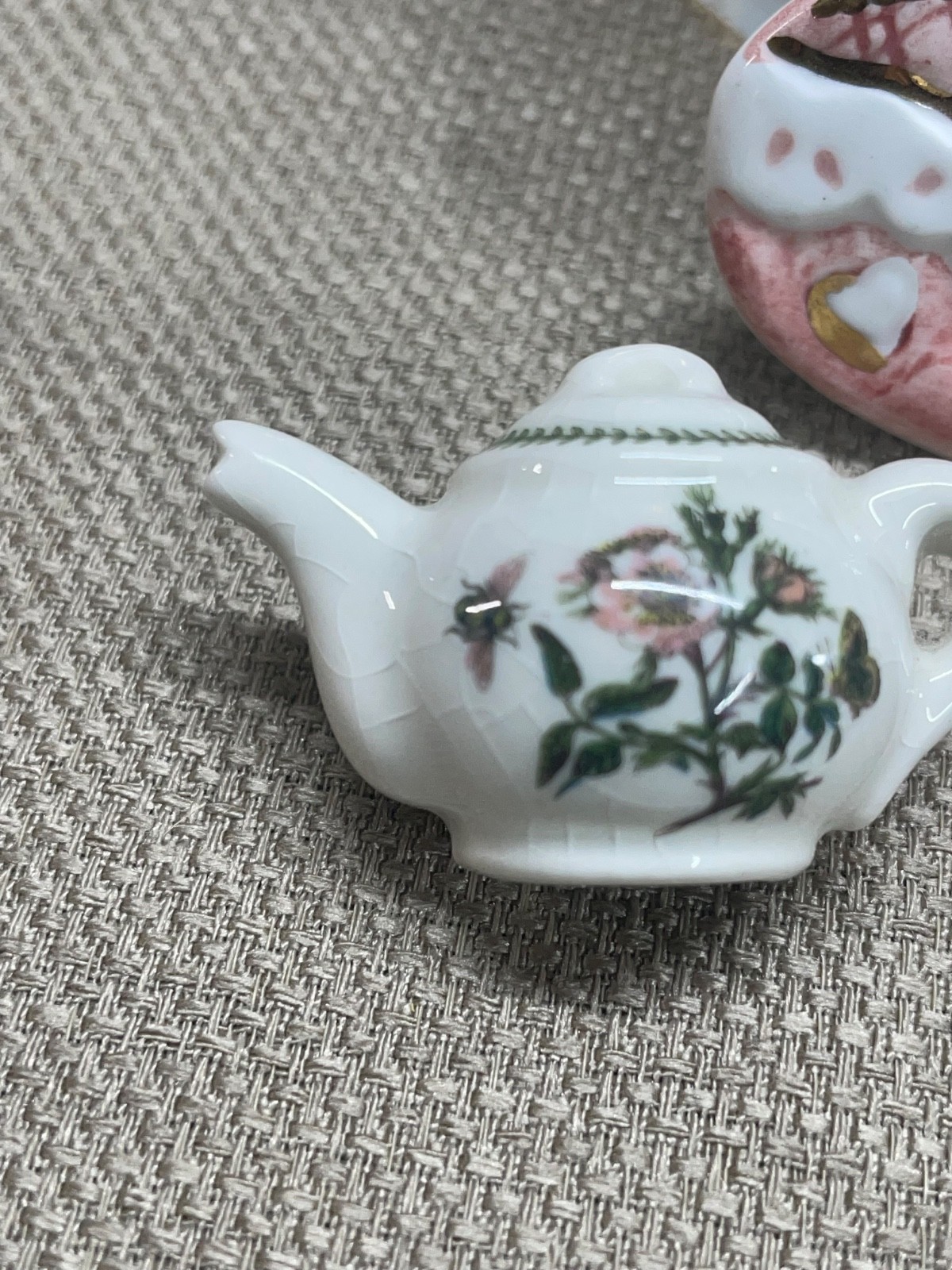 Brooch Pin set 2 ceramic pottery 1 is metal teapot and Heart shapes