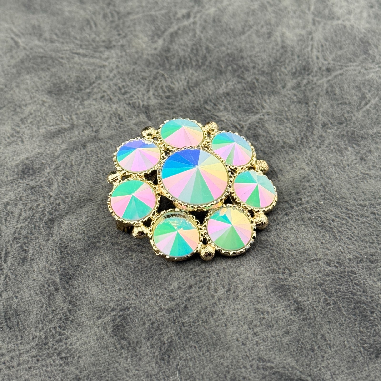 Vintage Brooch Rivoli Rhinestones AB Gold-tone Cluster Round Rainbow Green 1.75″