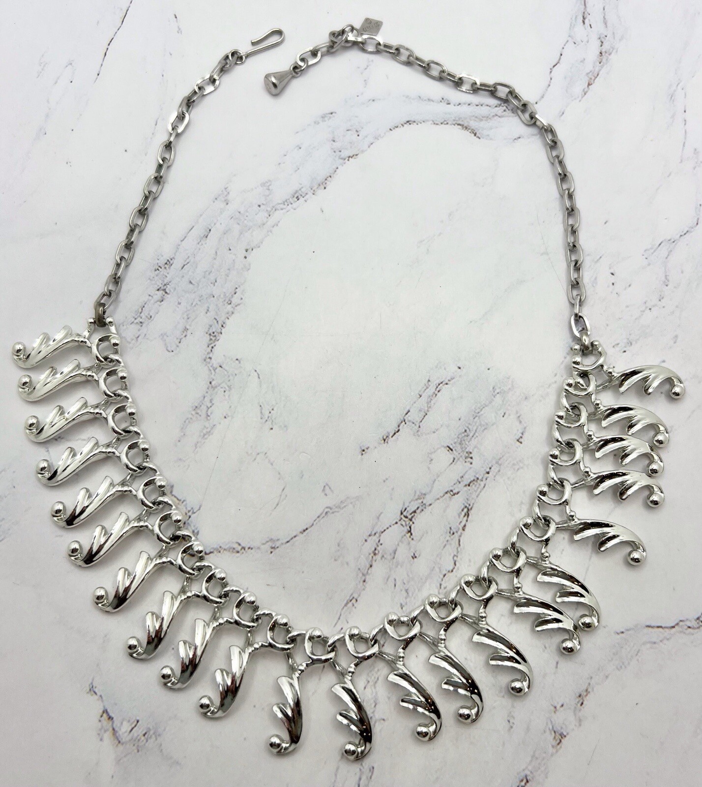 Vintage SARAH COVENTRY Rhodium Plated Collar Necklace Swirl Dangles 17.5in