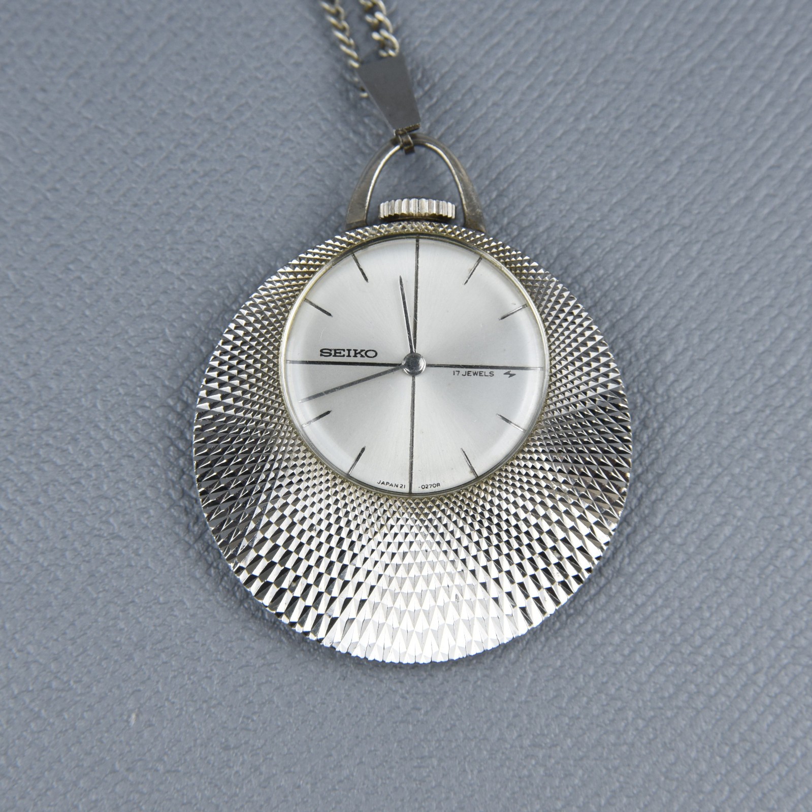 Vintage Seiko 17 Jewels Pendant Watch Manual-Wind Silver Tone Japan 1973 ’70s