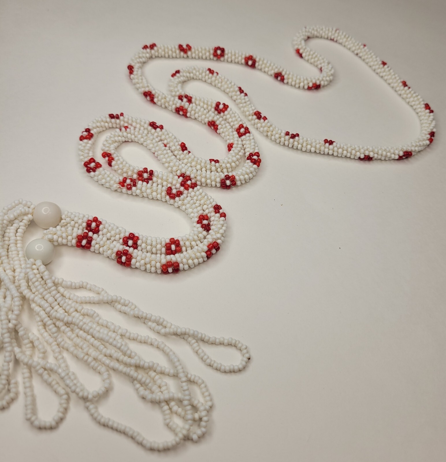 Vintage Antique Heavy Red White Floral Glass Sead Beads Tassels Flapper Necklace
