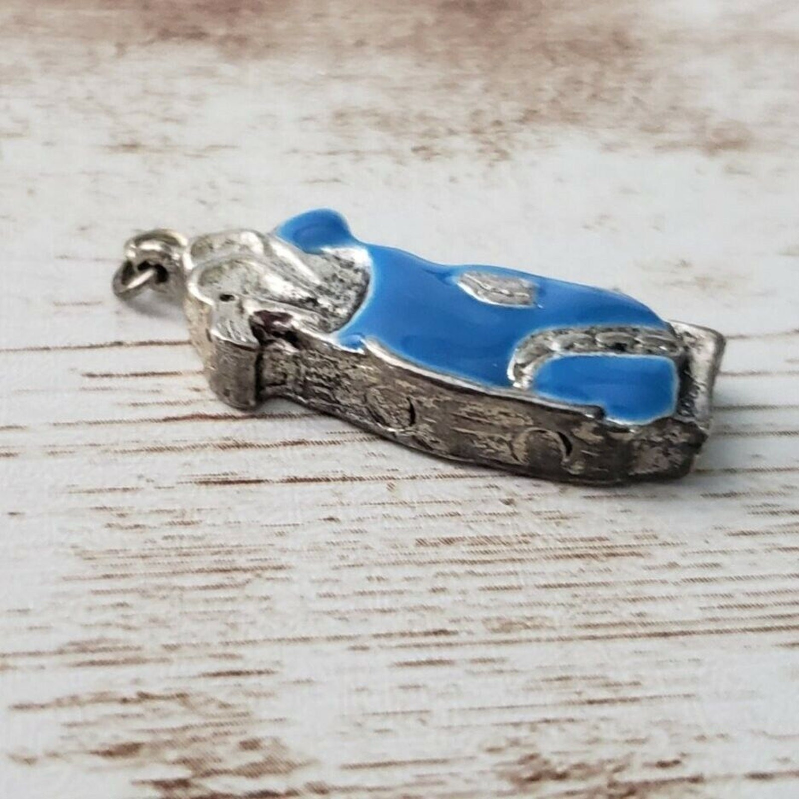 Vintage Pendant – Blue Golf Clubs (No Chain Included)