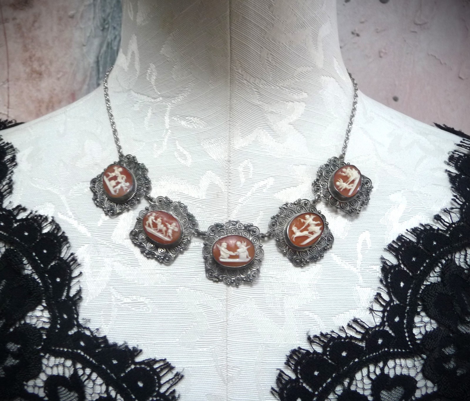 FABULOUS RARE ANTIQUE STERLING 800 SHELL CAMEO CANNETILLE CUPID CHARIOT NECKLACE