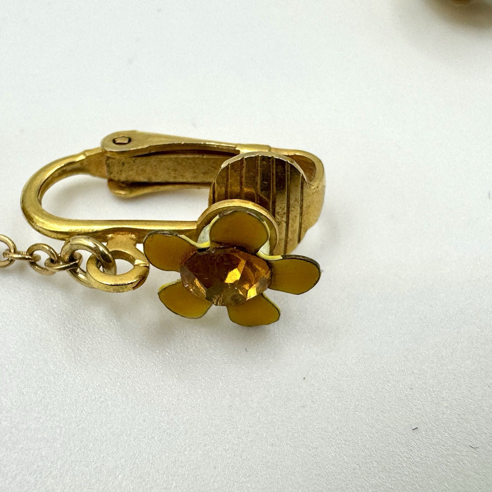 Vintage 50’s Enamel Yellow Rhinestone Daisy Flower Dangle Clip On Earrings MCM
