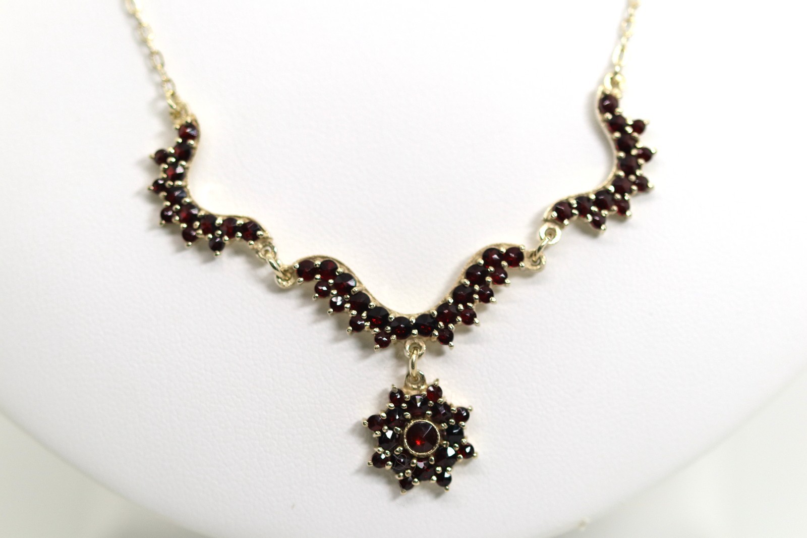 Vintage Silver Necklace Czech G 900 Gold Plated + Garnet Gems Star ,L:17 7/8in