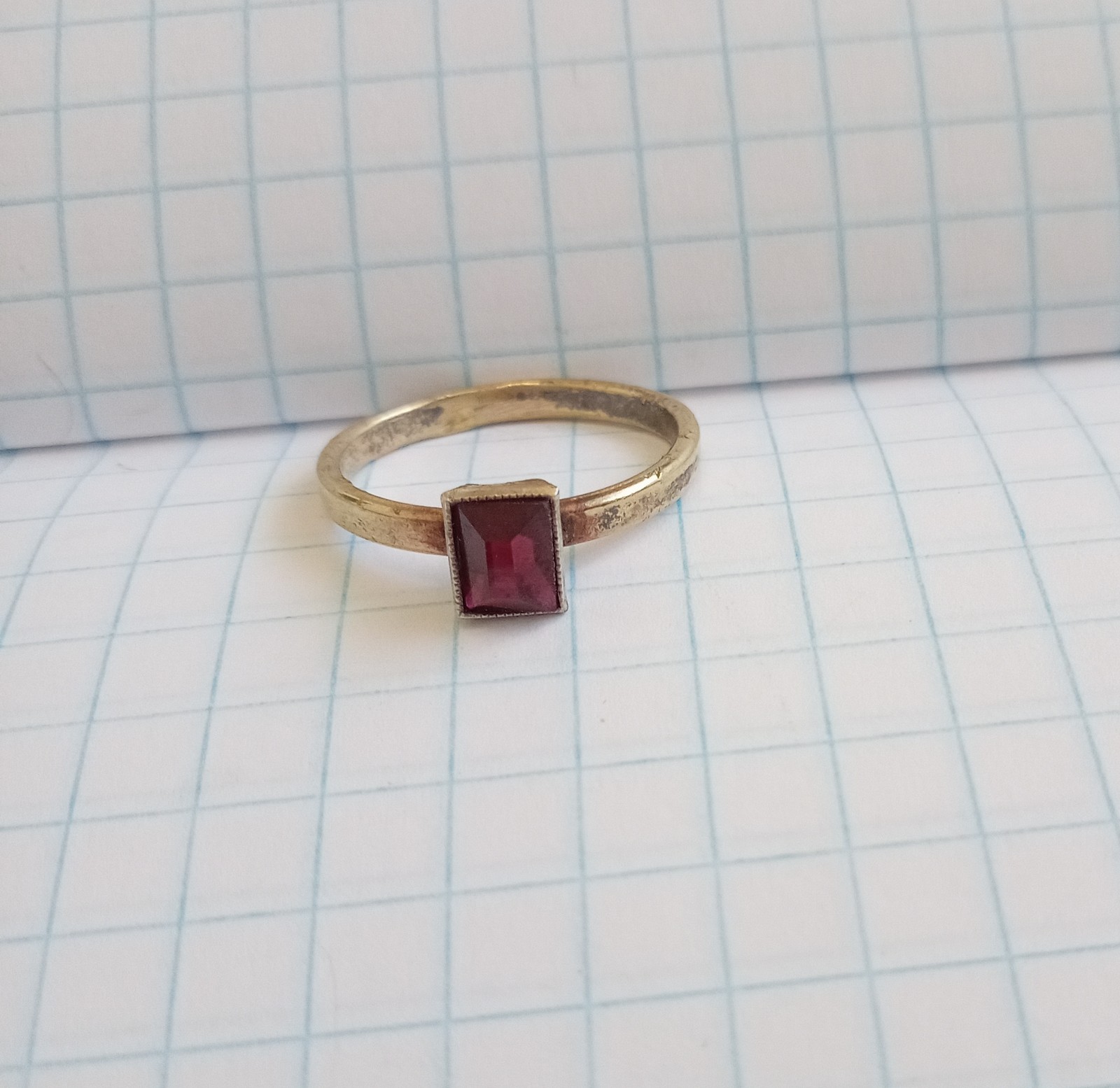 Vintage Ring Red stone Gilt Silver 875 star USSR times Women’s Jewelry size 4.75