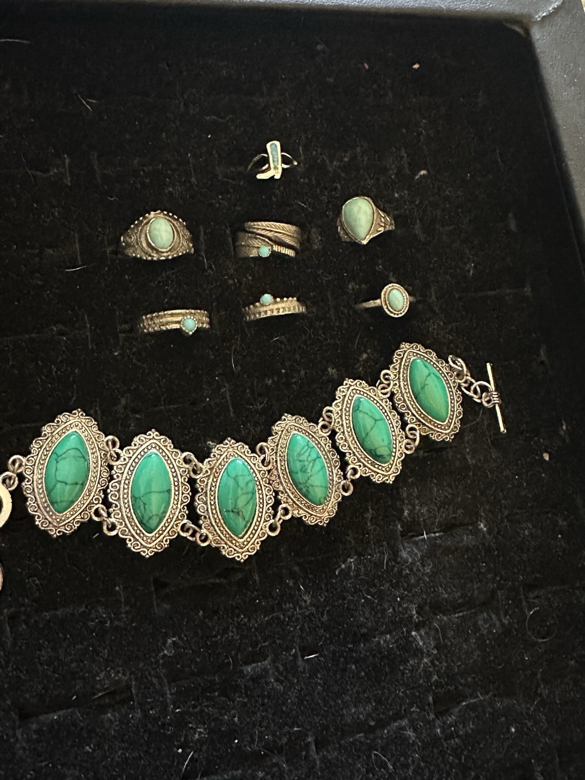 Vintage Southwestern Style Turquoise Jewelry Lot – 7 Rings & Statement Bracelet