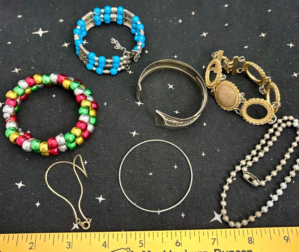 Vintage Bracelets Lot Of 7 Different Kinds & Sizes