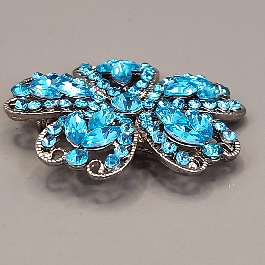 Vintage Flower Rhinestone Brooch Hearts Blue Marquise Filigree Silver Tone 1.75″