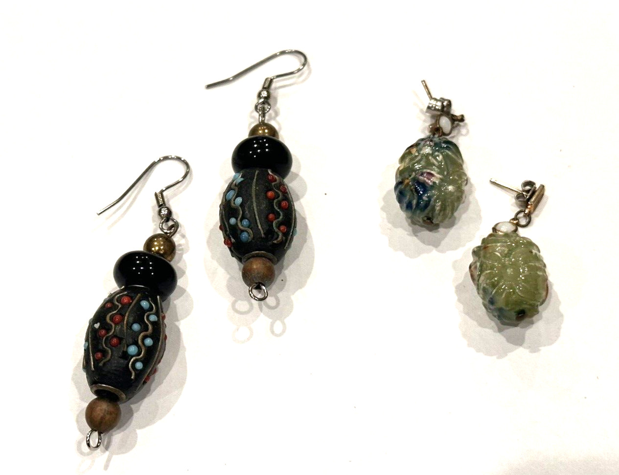 VINTAGE KASHMIRI DANGLE & GREEN LUCITE EGG OVAL FRENCH WIRE EARRINGS LOT 2 PAIR