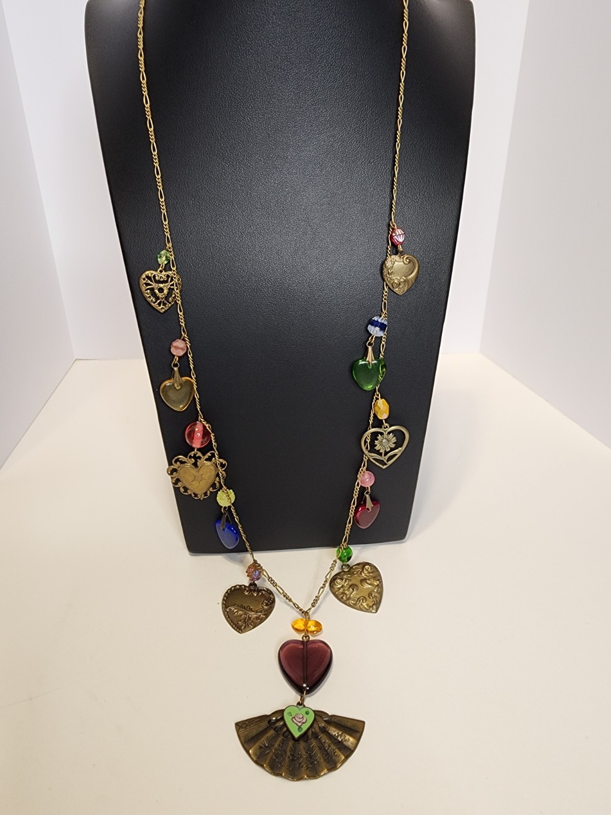 Vintage GWS Glassworks Studio LTD Hearts Fan Necklace