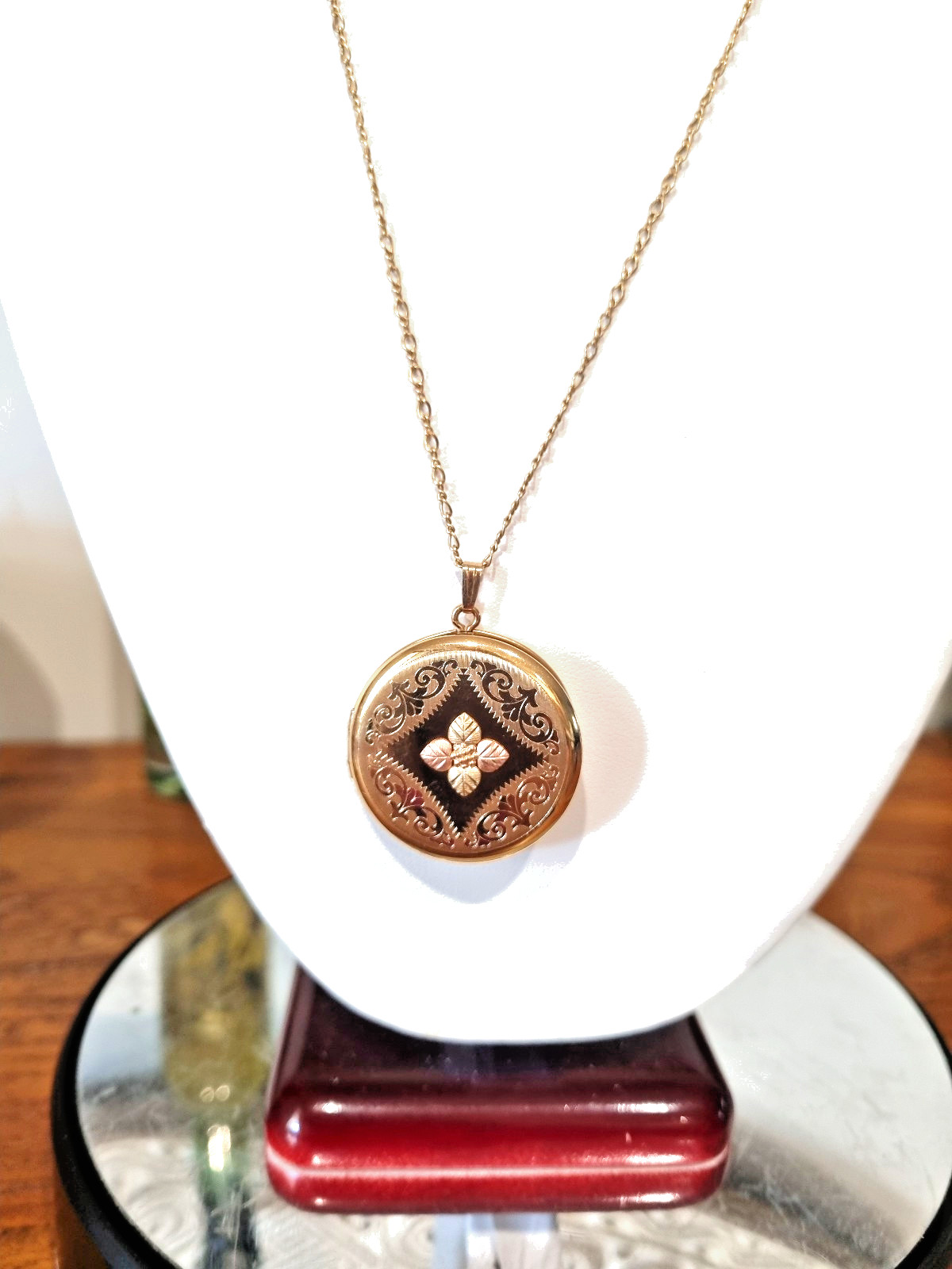 Vintage 14k Gold Fill Locket Black Hills 10k 12k Solid Trim USA made See Video