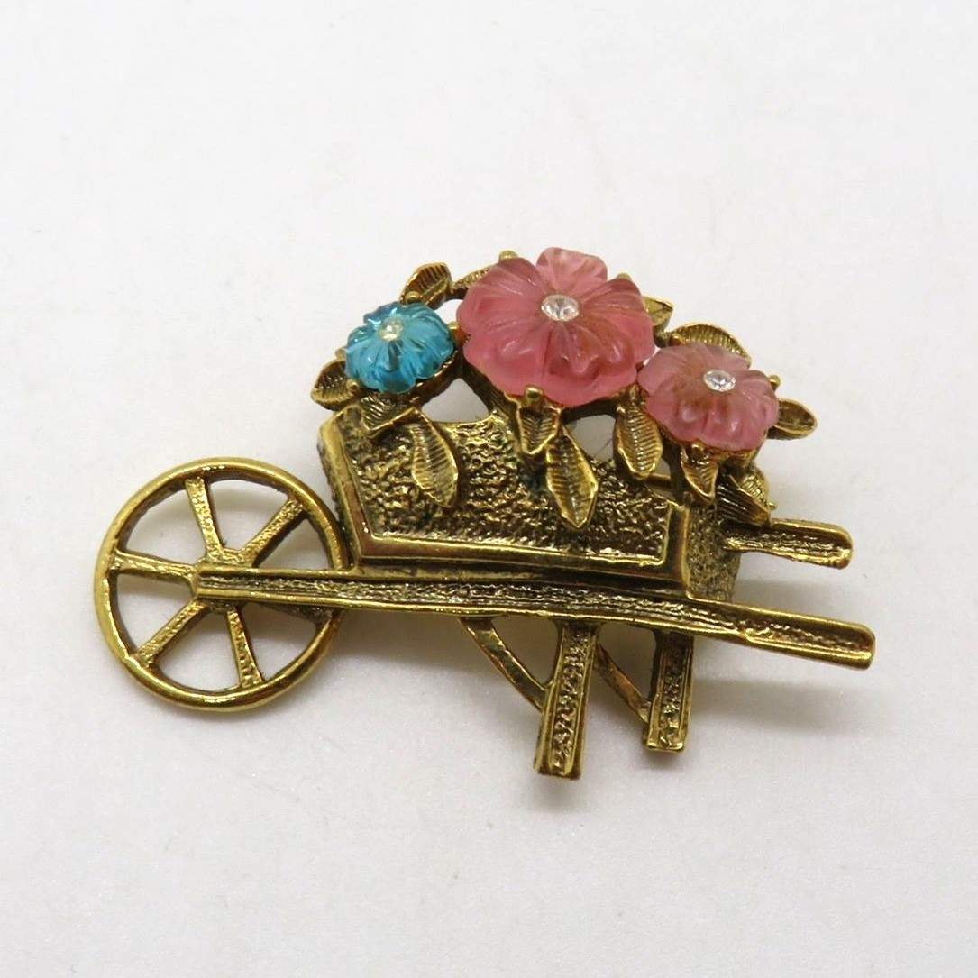 Vintage Wheelbarrow Brooch 1.5″ Pink Blue Lucite Flower Beads Gold Tone