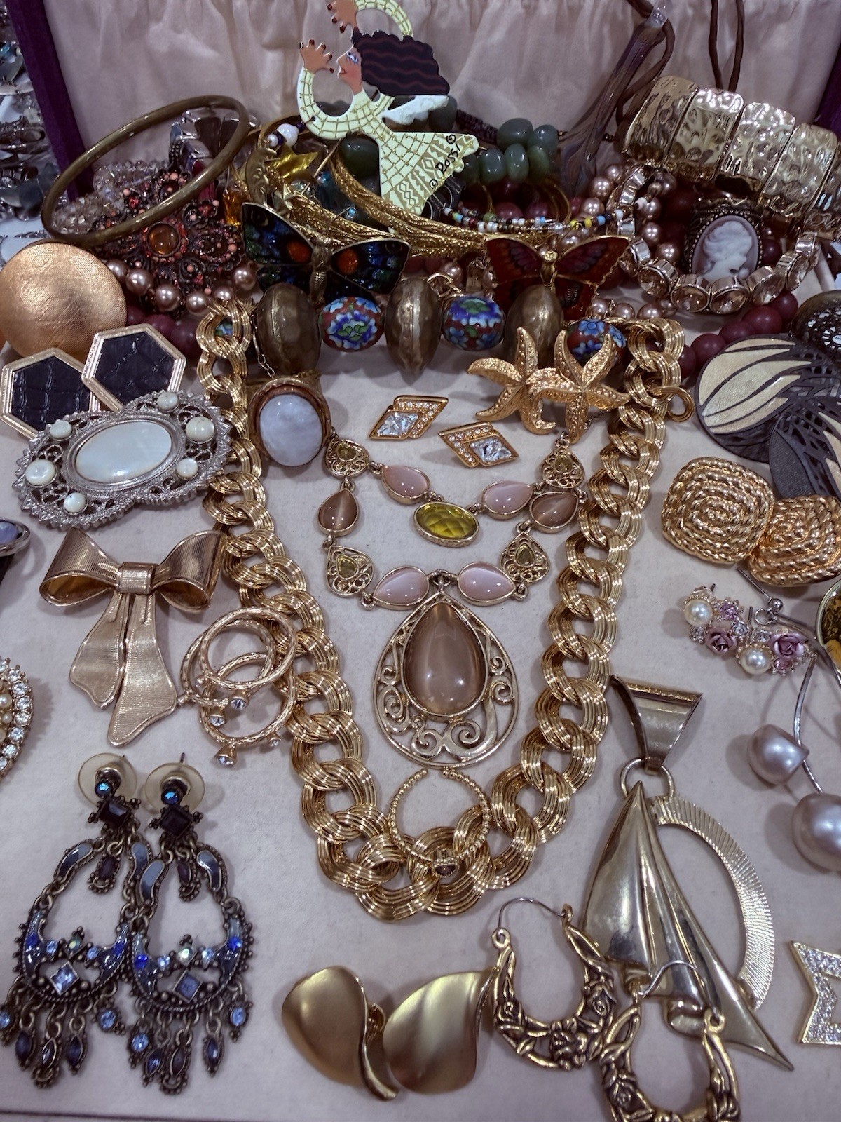 Vintage Estate Costume Jewelry Lot! AVON, MONET and more!