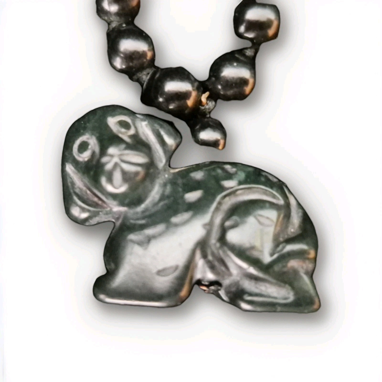 Vtg Handcarved Puppy/Dog Nephrite Jade Pendant Labradorite Bead Necklace Mala
