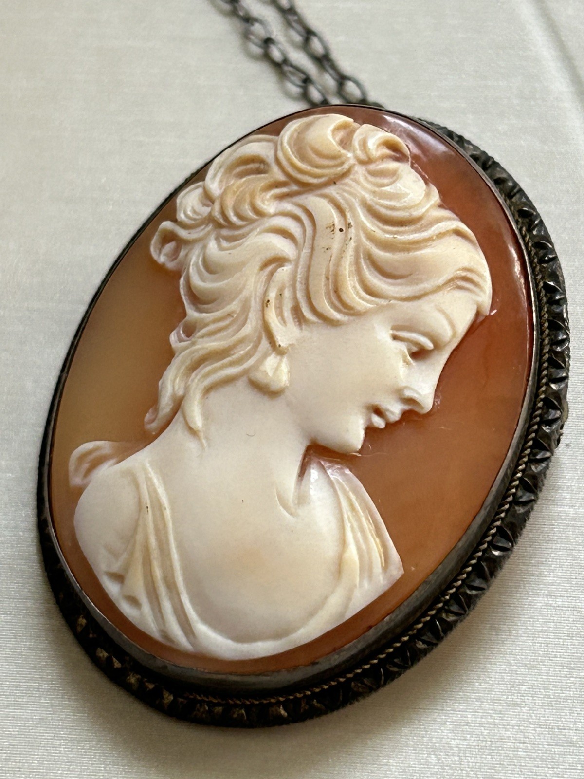 Antique 800 Silver Cameo Pendant Necklace W/Clip On Earrings & Brooch Pendant 2″