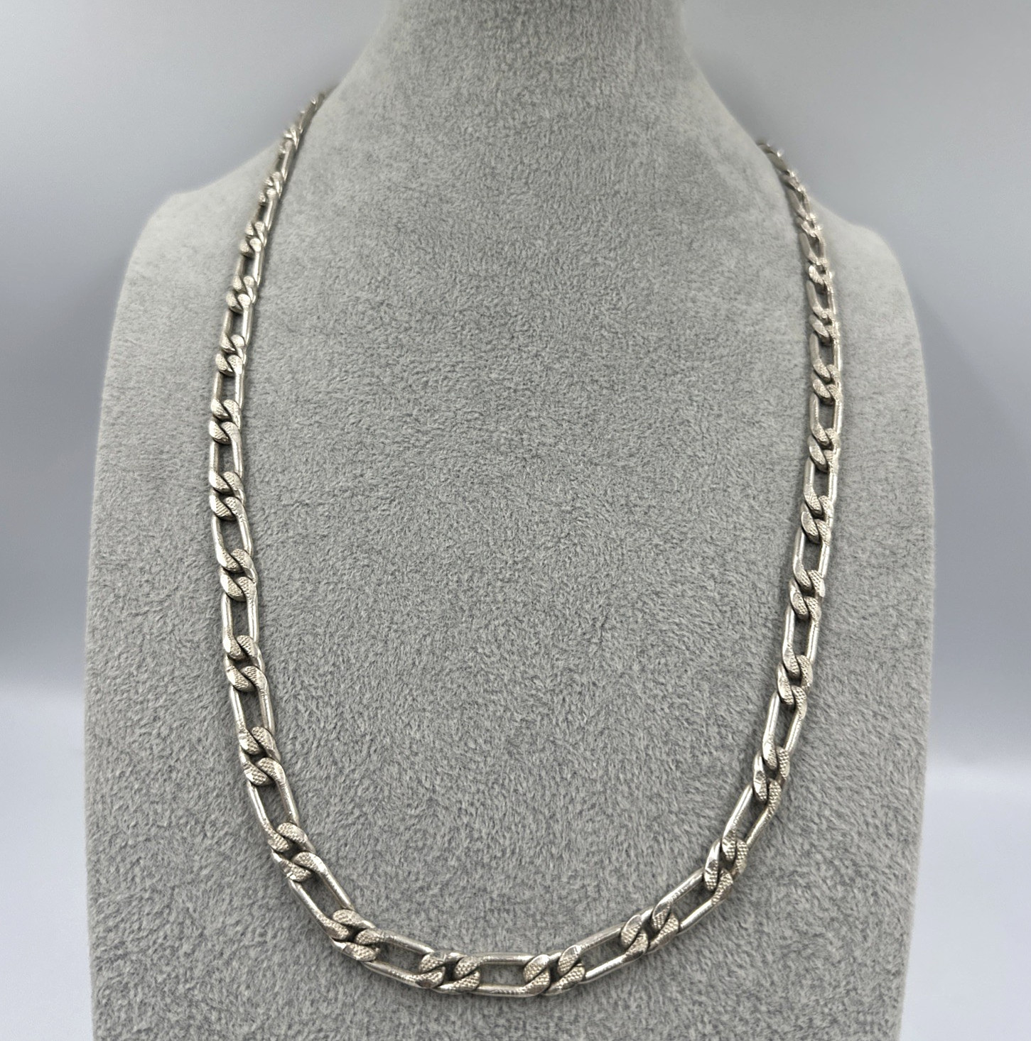 Vtg Custom Textured Reversible 25.5” 67.9g Sterling Figaro 1:1 Chain Necklace