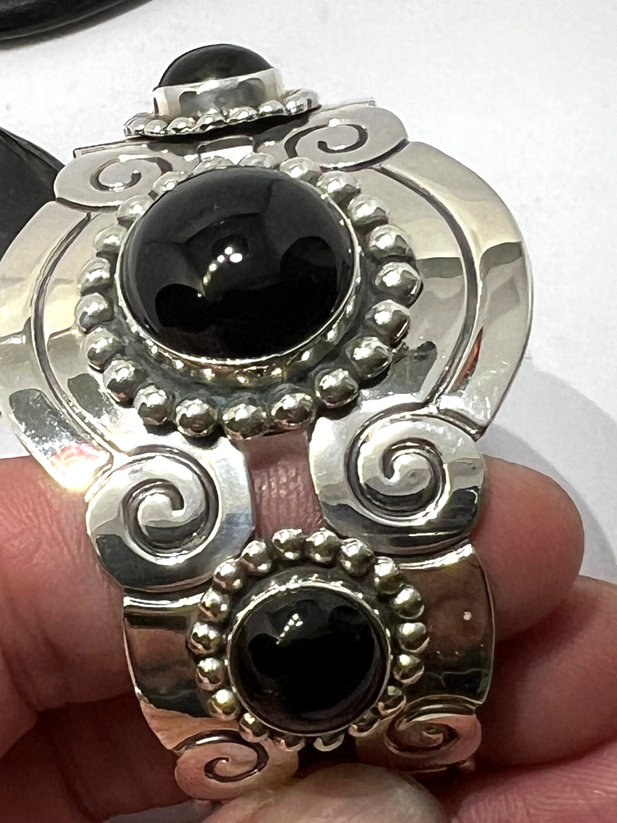 Vintage ATI Mexico cuff bracelet 925 Sterling silver Black Onyx heavy